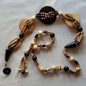 Wooden beads belt
